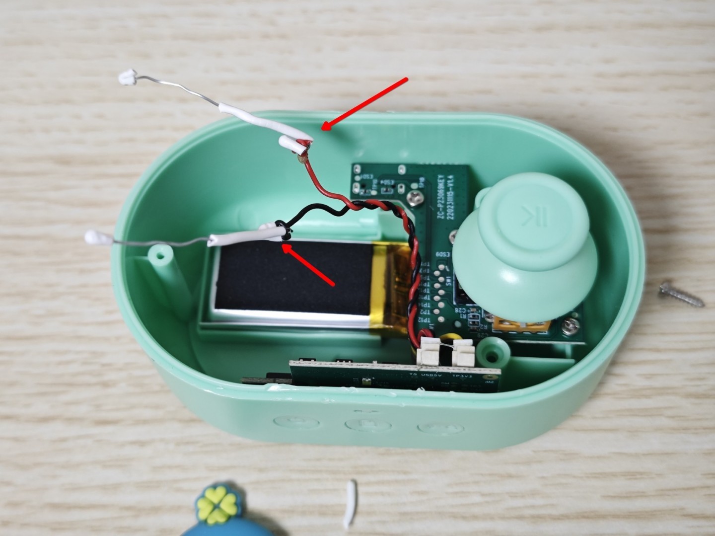 豚小蒙熏听机拆机